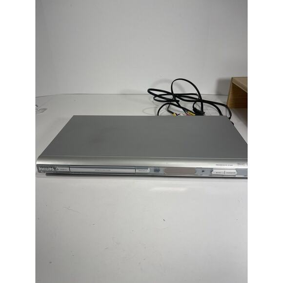 Philips DVP642/37 DivX-Certified Progressive Scan DVD Player Remote + Cables - Picture 3 of 9